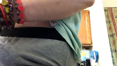 Snapshot of phildoesart chatting on January 7, 7:28 pm Phil online show from January 7, 7:28 pm