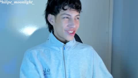 Phil.   INDEPENDENT MODEL online show from February 28, 8:20 am