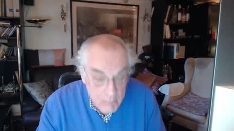Snapshot of philoumis2 chatting on January 13, 3:58 pm Philippe online show from January 13, 3:58 pm