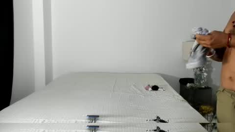 pikoro_gomez online show from October 21, 1:09 am