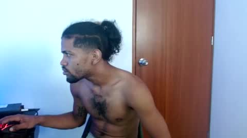 pinocho__ online show from February 4, 10:05 pm