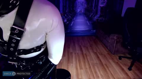 plasticme online show from December 5, 9:33 pm