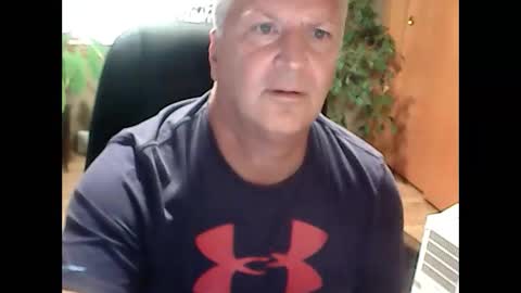Snapshot of playfulguy4fun chatting on October 8, 8:46 pm playfulguy4fun online show from October 8, 8:46 pm