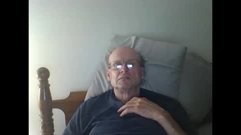 Snapshot of pmb11 chatting on September 18, 4:47 am trek 11 online show from September 18, 4:47 am