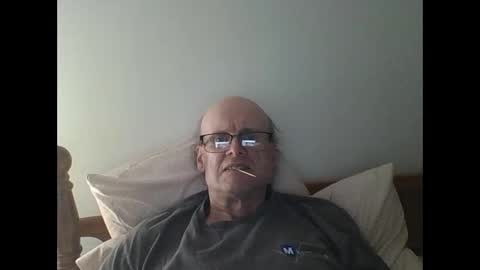 Snapshot of pmb11 chatting on October 15, 2:30 am trek 11 online show from October 15, 2:30 am