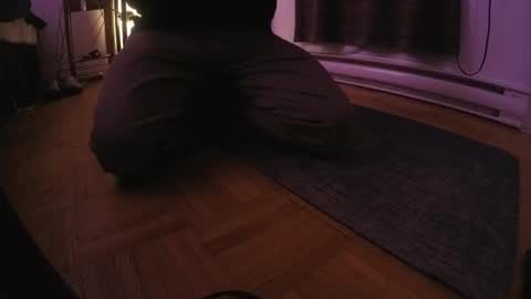 poewerxoli online show from February 10, 1:03 am