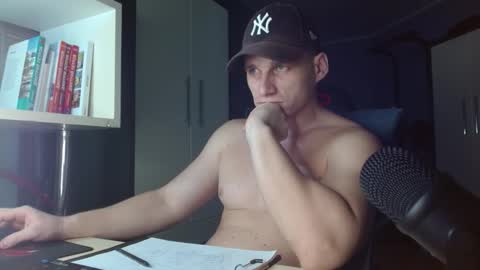 Poliglot online show from November 28, 7:16 pm