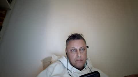 popsimoncam online show from August 2, 3:16 am