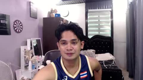 VEeeAsian online show from July 24, 6:53 am