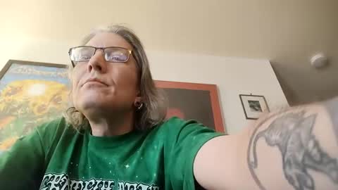 Pothead42050 online show from January 2, 3:51 pm