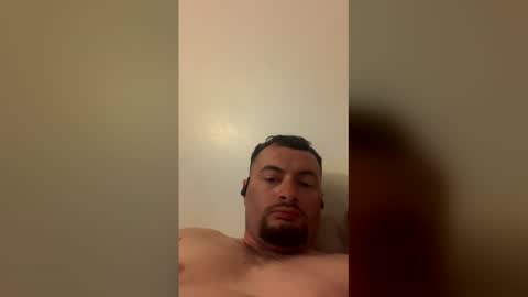 poundtown1996 online show from April 19, 4:12 am