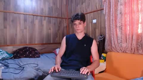 chris independent  online show from December 25, 9:33 pm