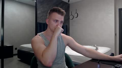 Justin online show from October 22, 2:26 am