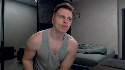 Justin online show from December 10, 6:17 pm