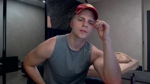 Justin online show from January 7, 3:26 am