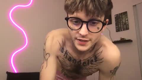 pretty boy online show from December 15, 4:31 am