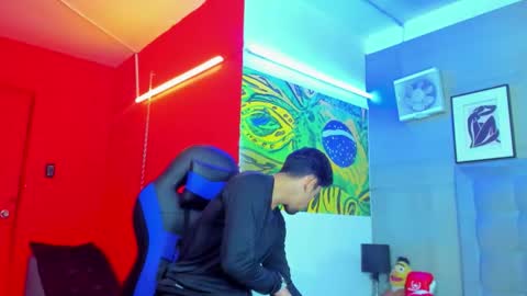 prince_arthur77 online show from March 18, 1:58 pm