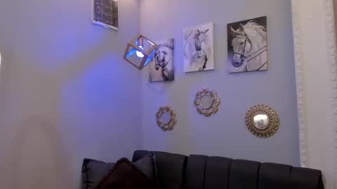 prince_arthur77 online show from February 20, 1:40 pm