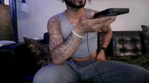 Snapshot of princeredd chatting on October 21, 6:33 pm Prince Redd Saint  online show from October 21, 6:33 pm