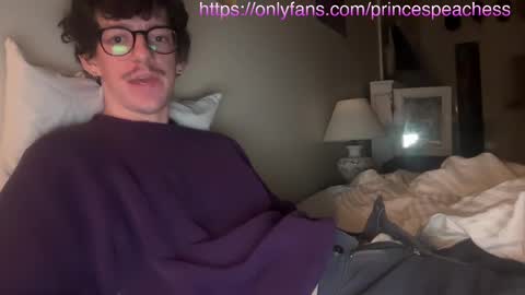 Snapshot of princespeaches chatting on October 12, 11:32 pm Peaches online show from October 12, 11:32 pm