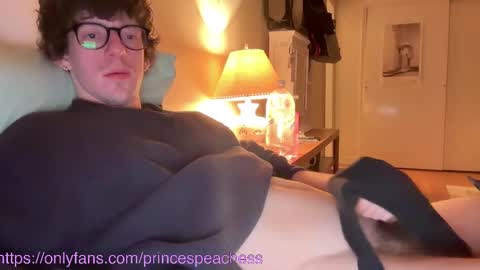 Peaches online show from November 23, 4:45 am