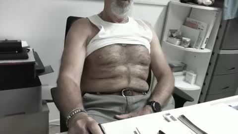 mature hairy guy online show from June 30, 4:19 pm