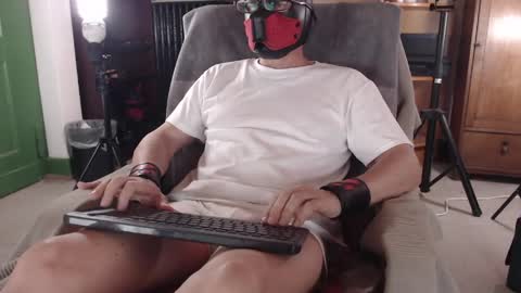 Pup Jake wants to play online show from June 8, 3:02 pm
