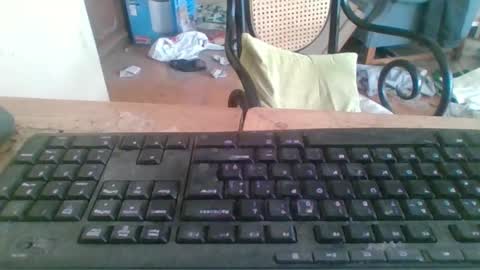 pup_y online show from October 28, 9:45 am