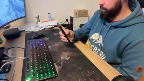 pussylickersucks77 online show from December 15, 3:31 pm