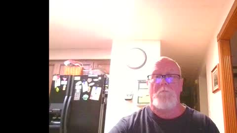 pussylover1365 online show from October 22, 9:29 pm