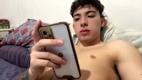 ramiroo2312 online show from November 19, 10:20 pm