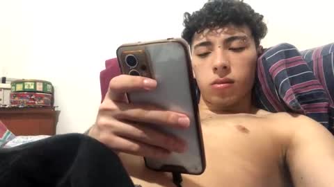 ramiroo2312 online show from December 20, 10:39 pm