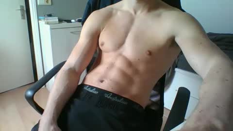 ramonjoosse2001 online show from March 27, 12:17 pm