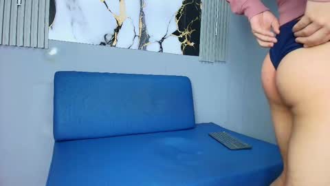 raphael_nyon1 online show from March 26, 4:38 am