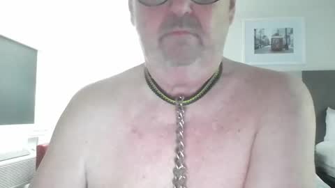 rapidrobert58 online show from April 19, 11:07 pm