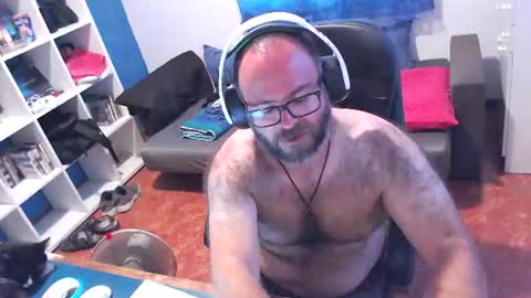 ravingr3d3 online show from July 28, 3:54 pm