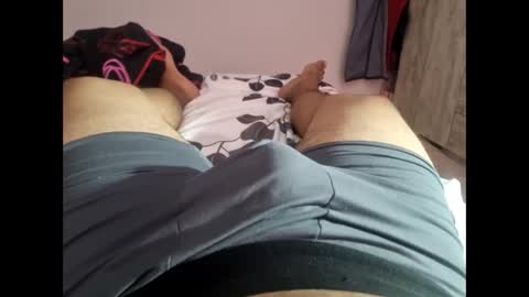 ray_rey1210 online show from March 30, 4:02 am