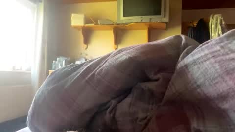 raymond123clubb online show from April 7, 7:30 am