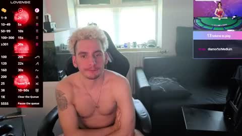 Rayzel online show from June 21, 4:12 pm