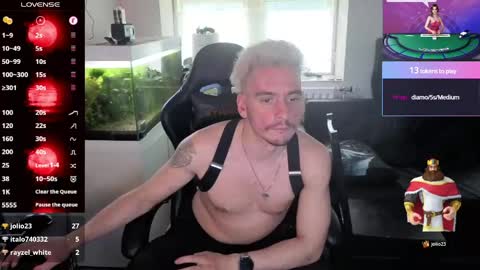 Rayzel White online show from June 9, 5:14 pm