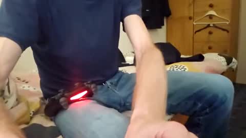 redrodridding online show from March 9, 11:47 am