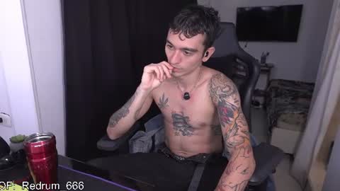 Red online show from July 28, 2:13 pm