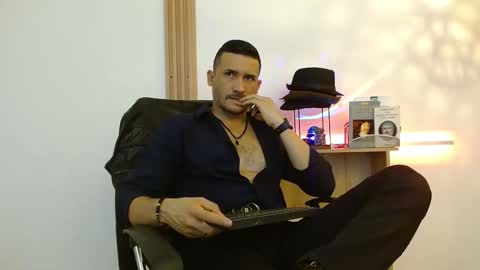   REIKO  online show from November 3, 7:48 pm