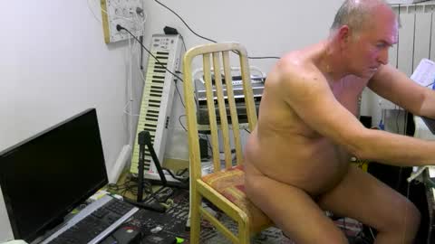 renefr online show from March 18, 10:57 pm