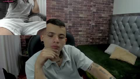 R E N E  online show from January 9, 4:30 am