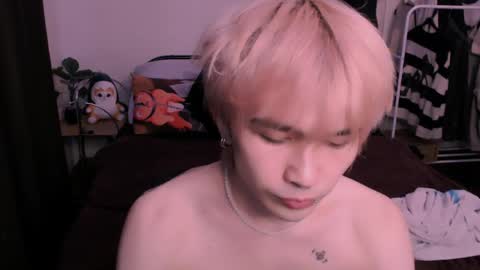 rennuts online show from April 13, 5:02 pm