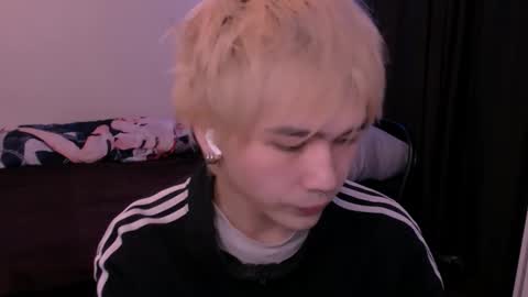 rennuts online show from March 20, 7:12 am