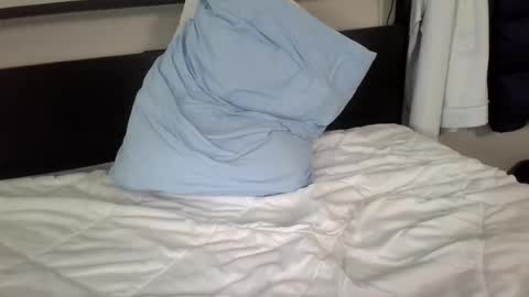 reycoupe25 online show from July 22, 2:31 pm