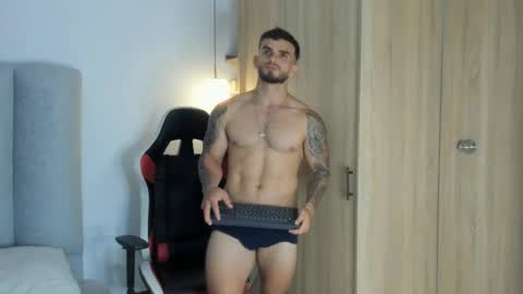 ricardogonzalez666 online show from July 25, 1:35 am