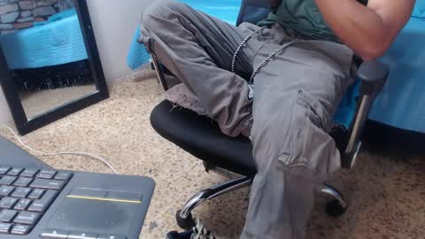 richar_voller online show from April 8, 11:53 am